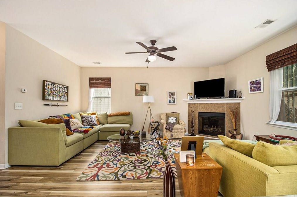 3789 Hempstead Way, Atlanta GA  30331-5268 exterior