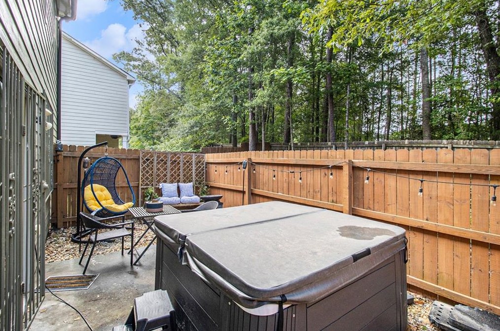 3789 Hempstead Way, Atlanta GA  30331-5268 exterior