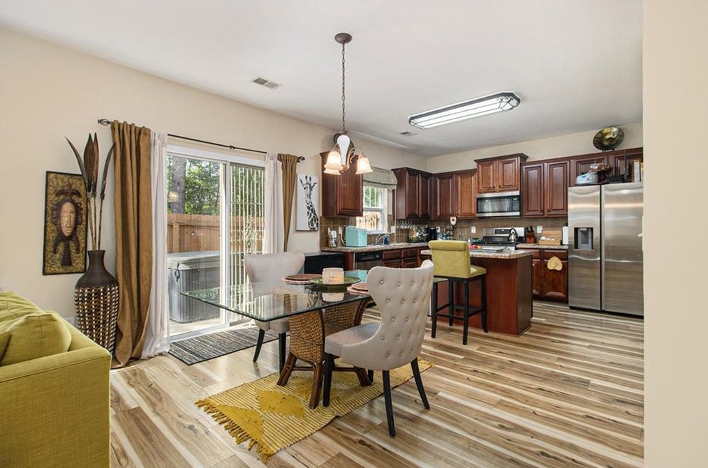 3789 Hempstead Way, Atlanta GA  30331-5268 exterior