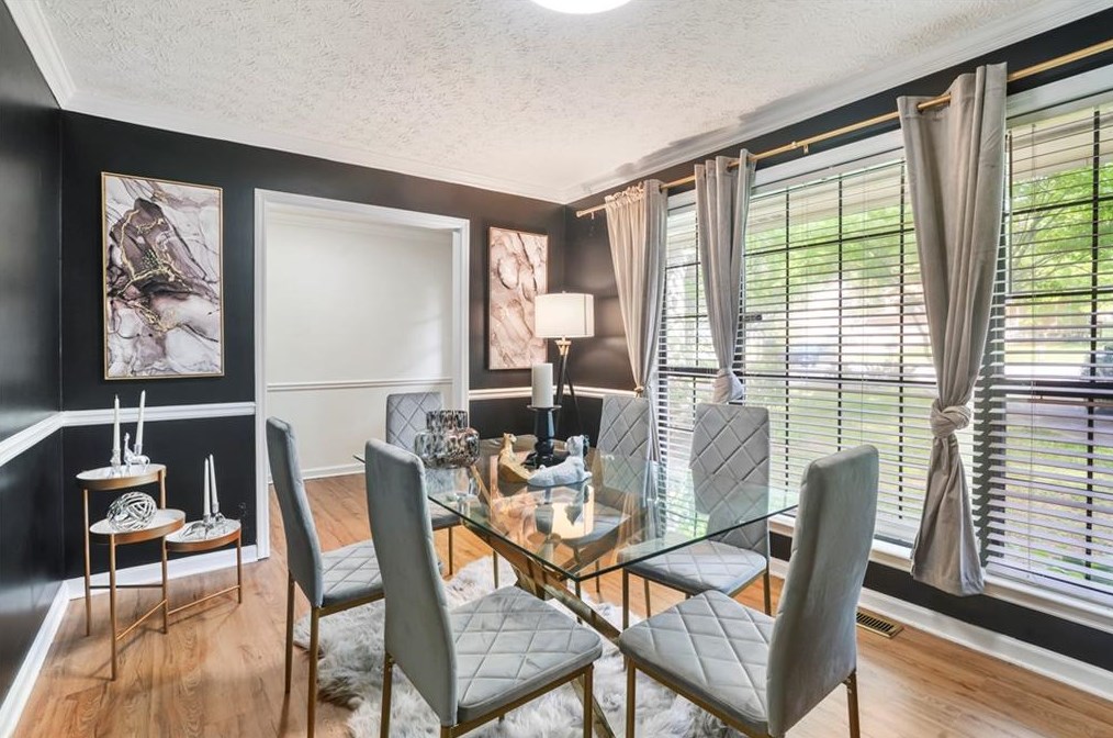 529 Julius Dr, Stone Mountain, GA 30087