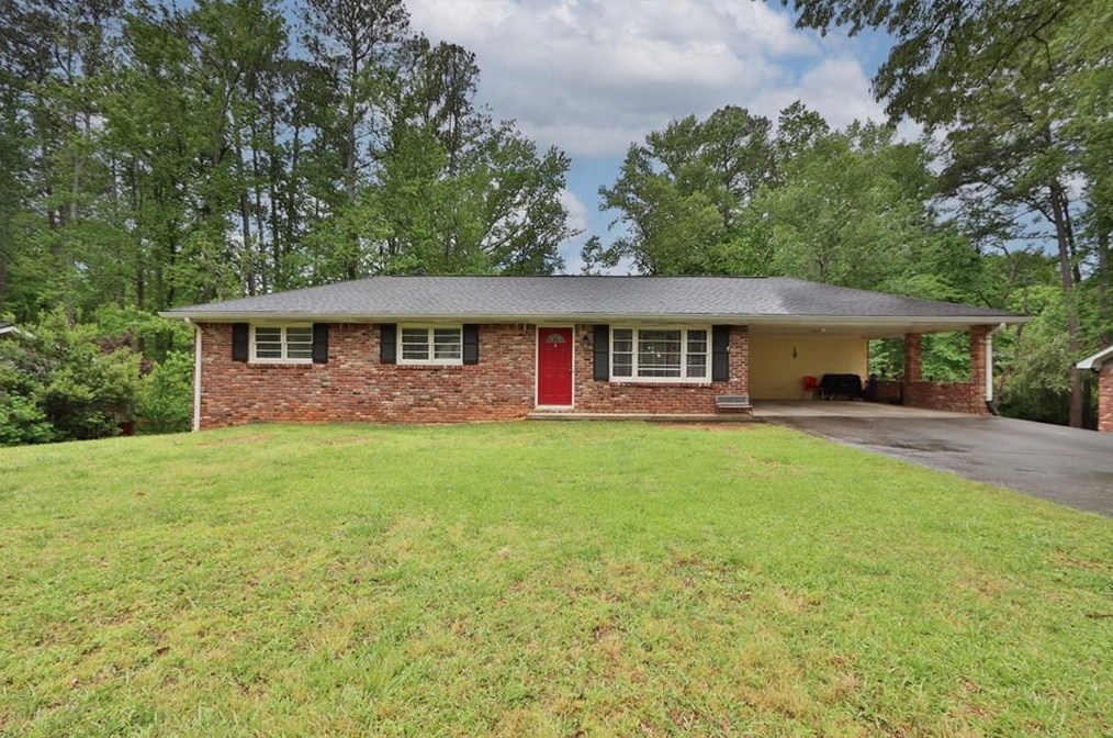 5491 Francis Dr, Lilburn, GA 30047-6561
