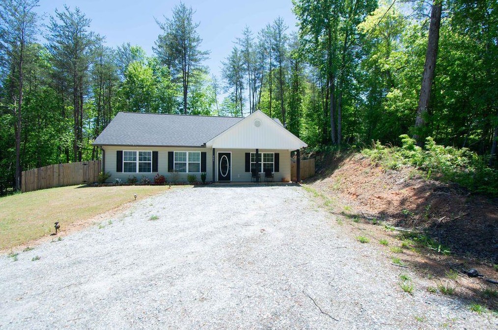 261 Fox Hollow Rd, Dahlonega, GA 30533-6526