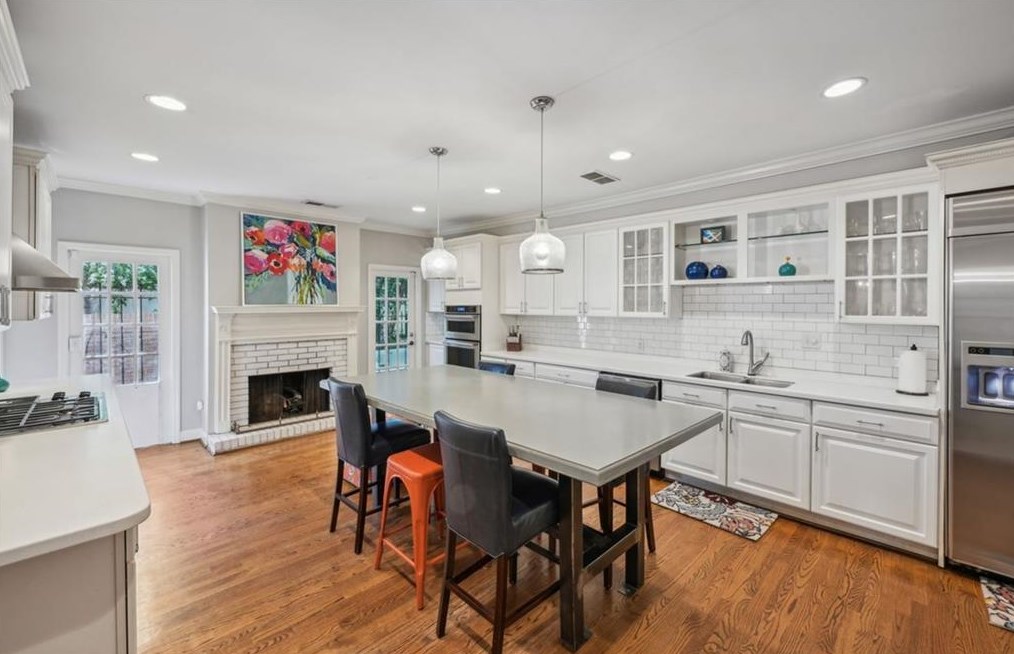 23 Brookhaven Dr, Atlanta GA  30319-1143 exterior