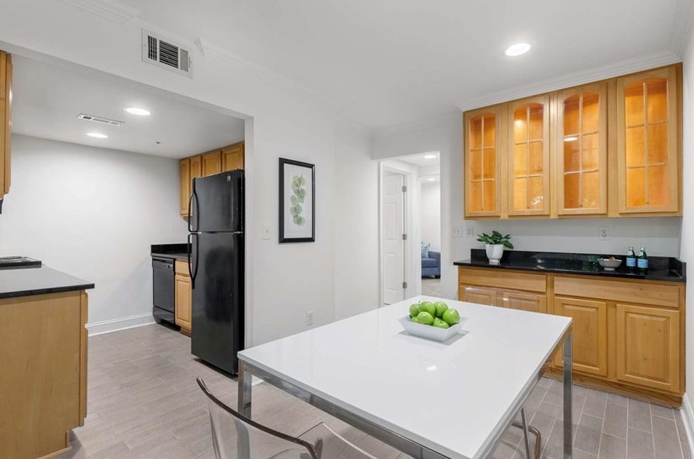 155 Rondak Cir, Smyrna GA  30080-4593 exterior