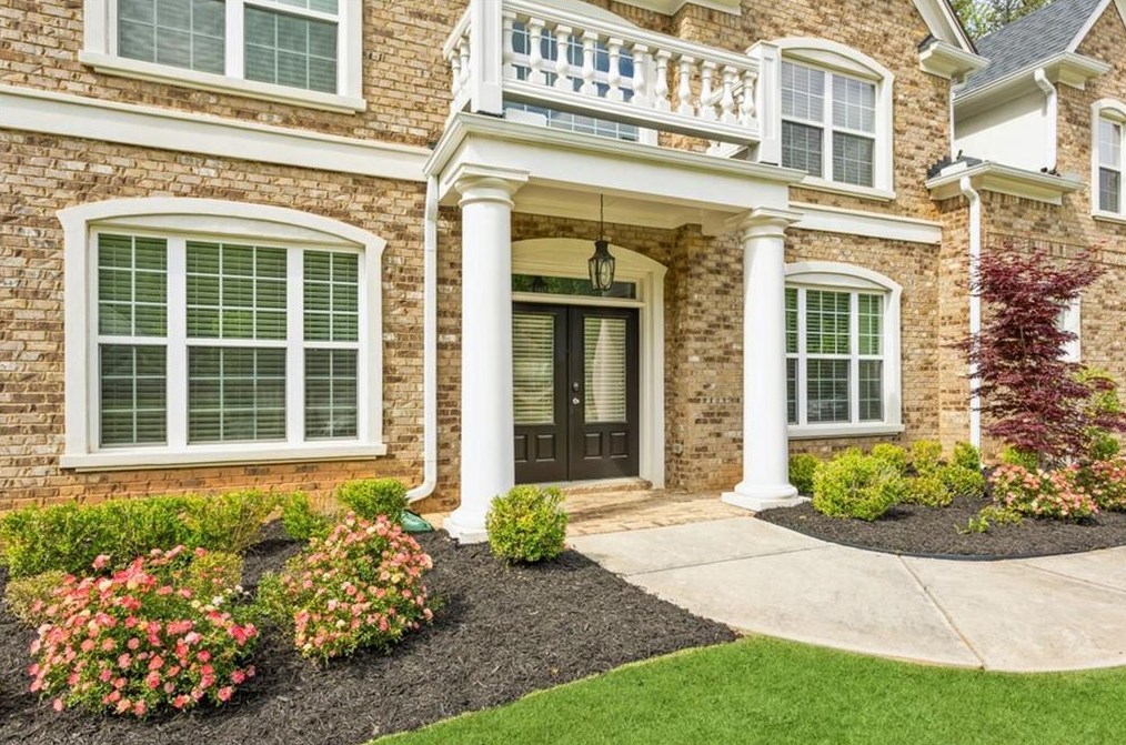 2336 Barrington Trace Cir, Atlanta, GA 30331-9108
