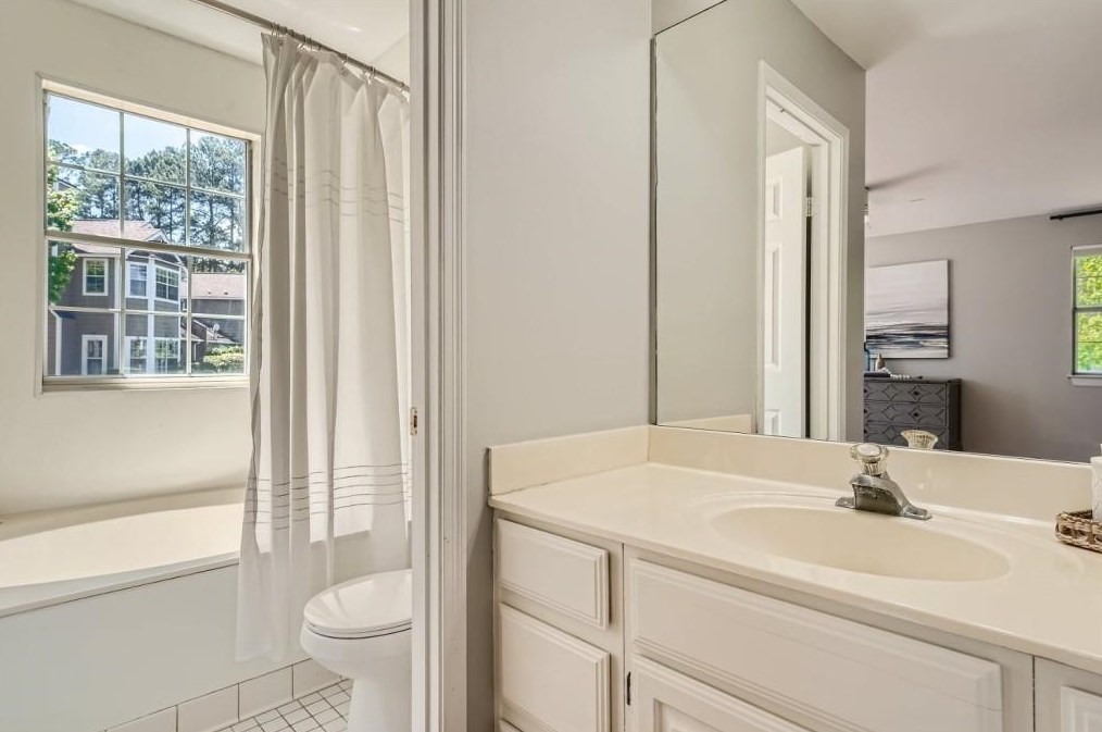 102 Fowler Ct, Decatur GA 30030-2919 exterior