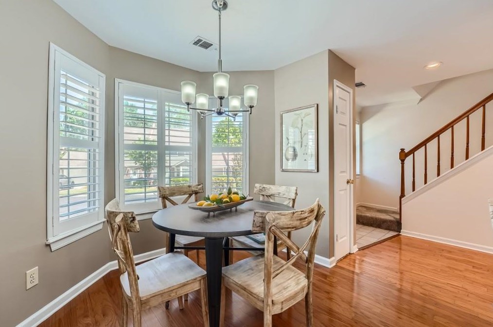 102 Fowler Ct, Decatur GA 30030-2919 exterior