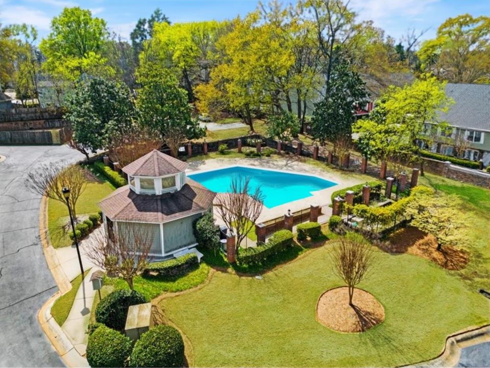 102 Fowler Ct, Decatur GA 30030-2919 exterior