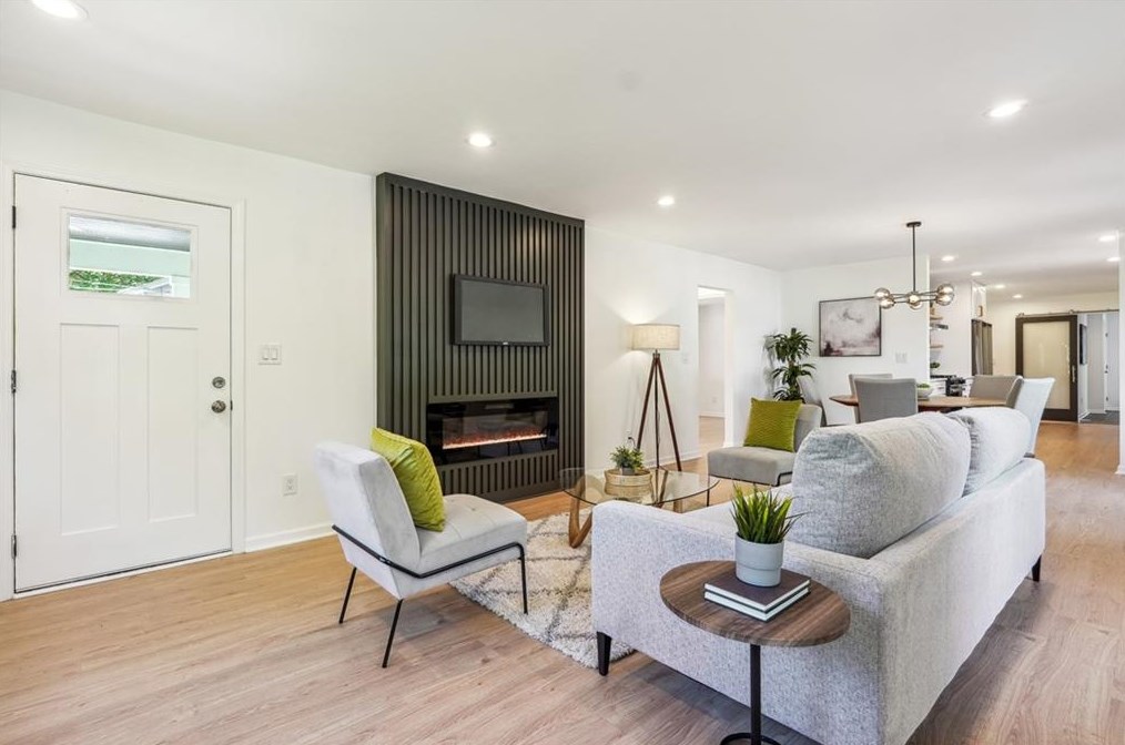 4089 Adrian St, Tucker GA  30084-4405 exterior