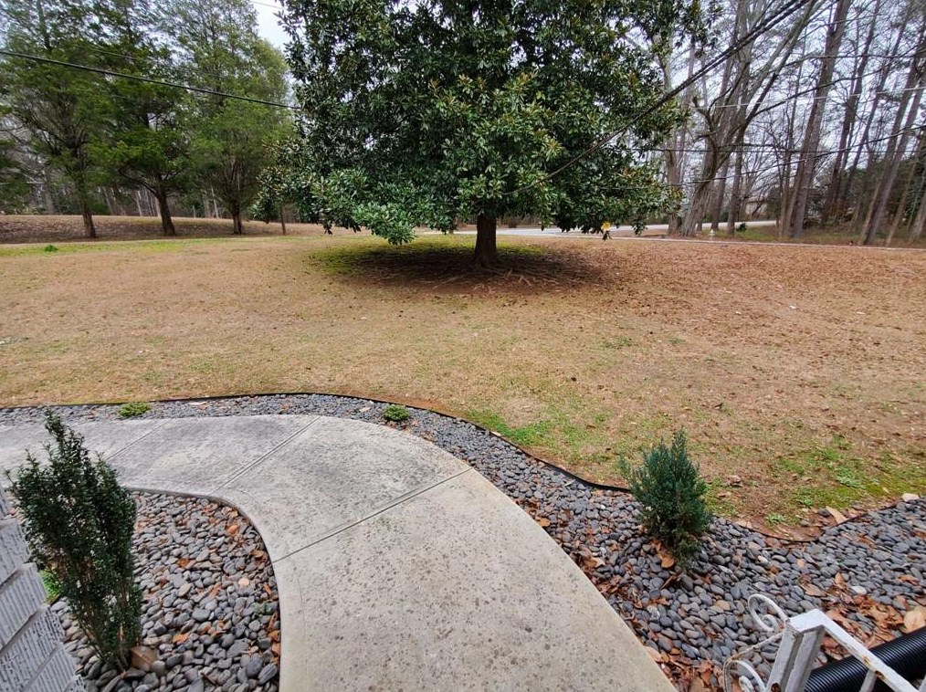 4145 Janice Dr, Atlanta, GA 30337-4405