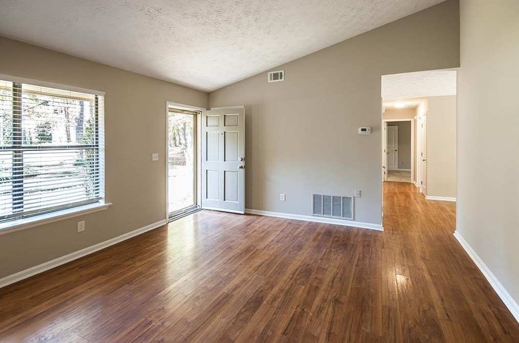 520 Jon Scott Dr, Alpharetta GA  30009-2125 exterior