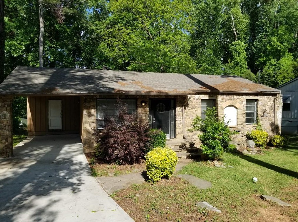 895 Kennesaw Dr, Forest Park, GA 30297-1045