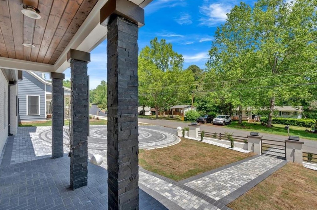 105 Robinhood Dr, Holly Springs, GA 30188-4837