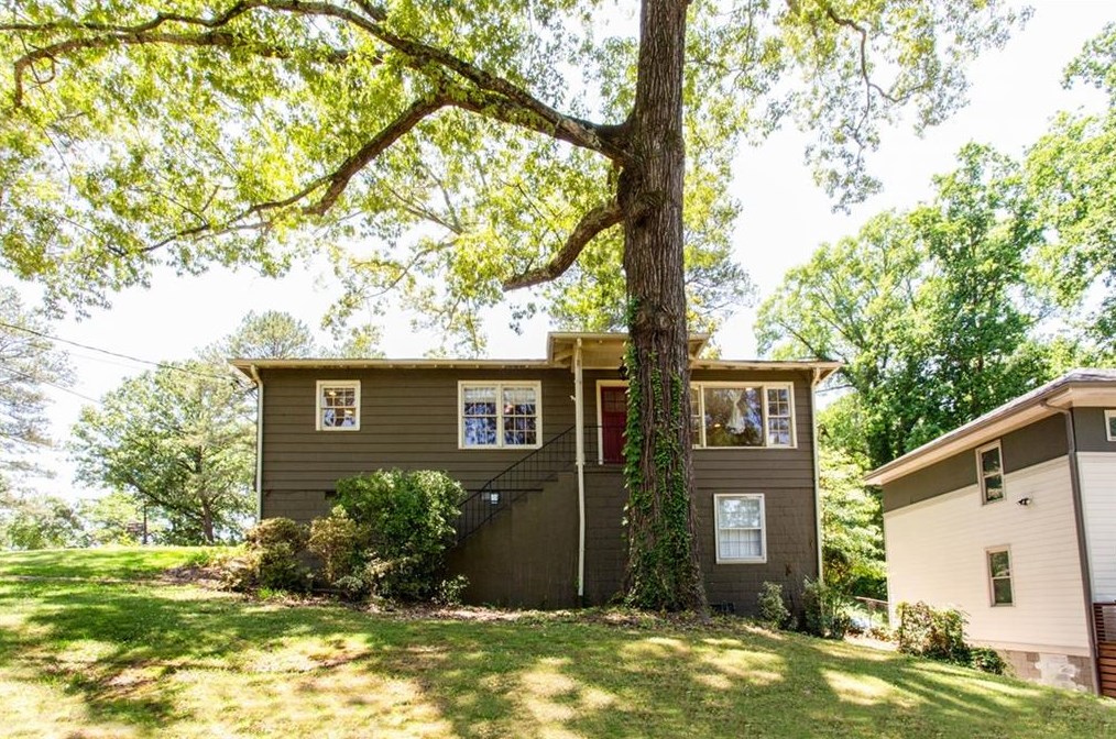 1752 Beacon Hill Blvd, Atlanta, GA 30329-2557
