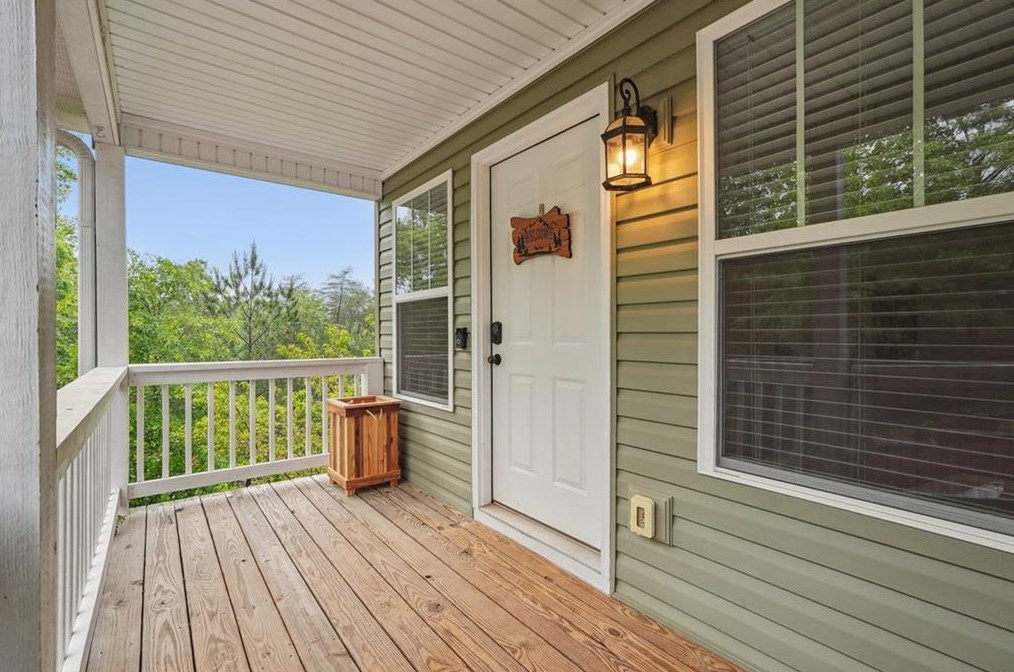 106 Brooks Dr, Dahlonega, GA 30533-0087