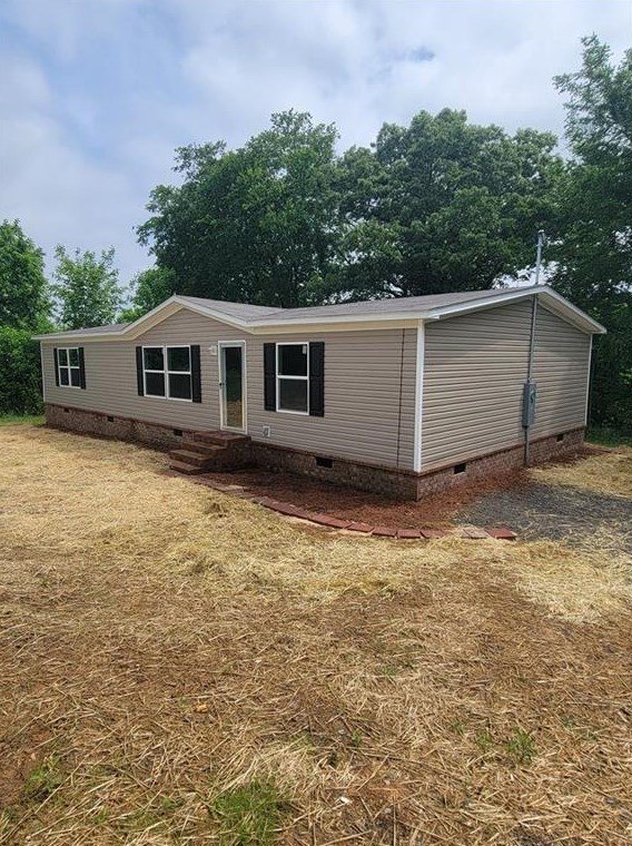 121 Landing Dr, Calhoun, GA 30701-8346