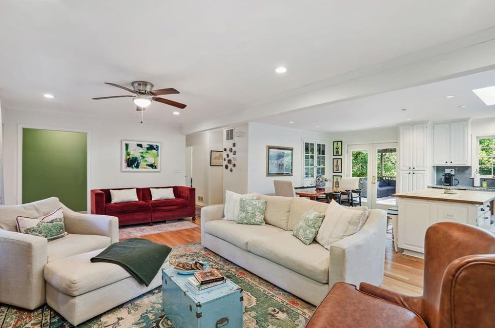 2502 Asbury Ct, Decatur GA  30033-3700 exterior