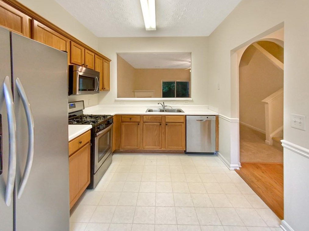 238 Pearl Chambers Dr, Dawsonville, GA 30534-3910