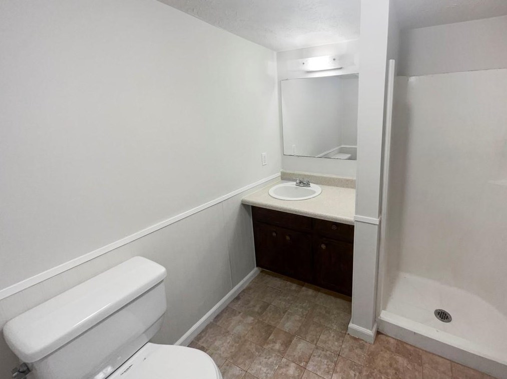 1372 Drayton Wood Dr, Tucker GA 30084-7921 exterior