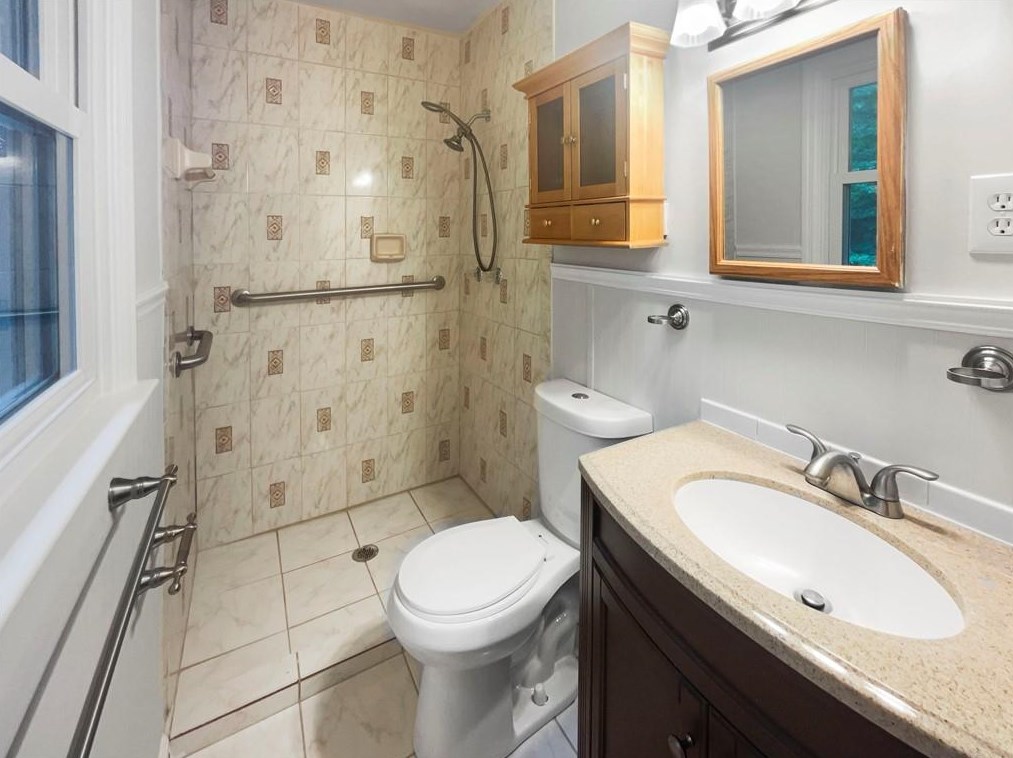 1372 Drayton Wood Dr, Tucker GA 30084-7921 exterior