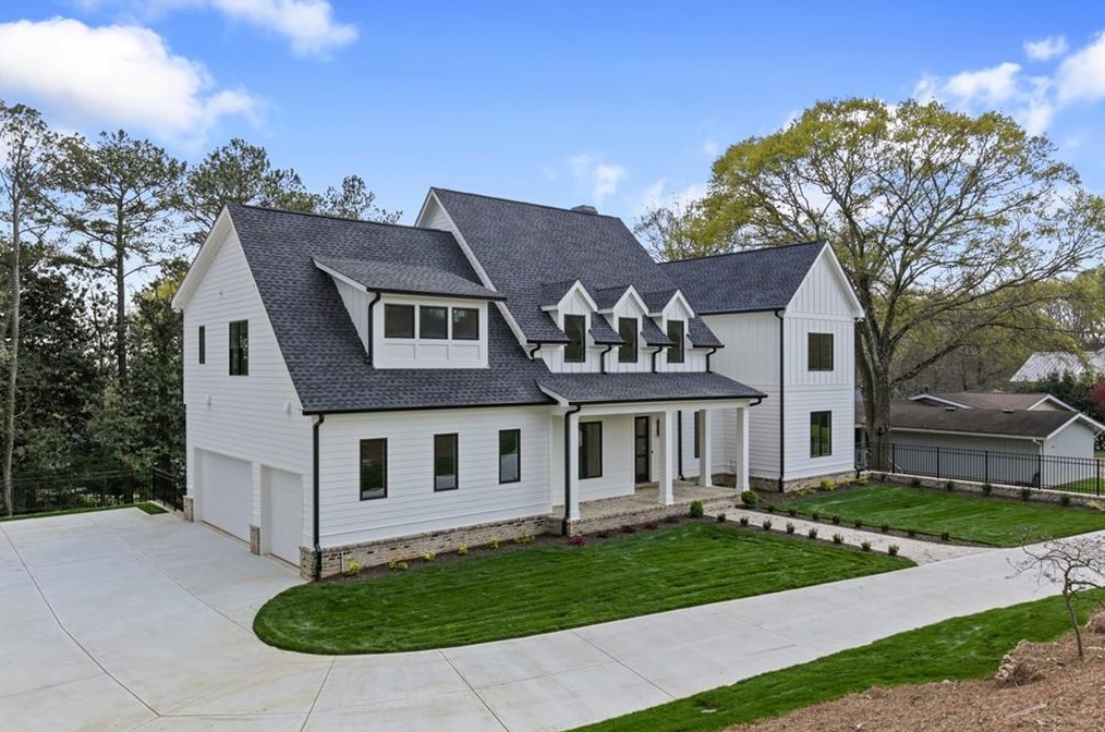 3246 Cochise Dr, Atlanta, GA 30339-4319