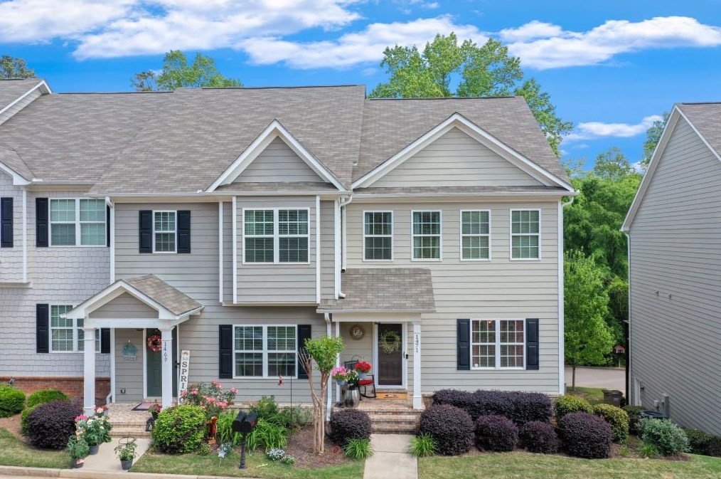 1471 Bluff Valley Circle, Gainesville, GA 30504