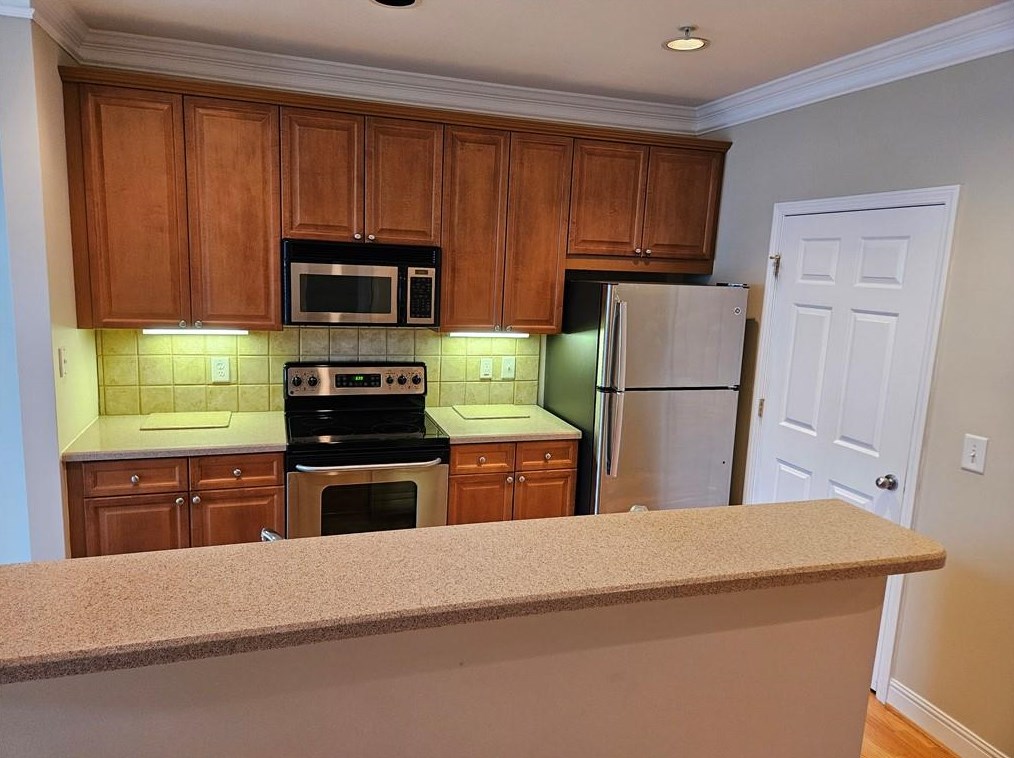 2201 Stratford Ct, Decatur GA  30033-4251 exterior