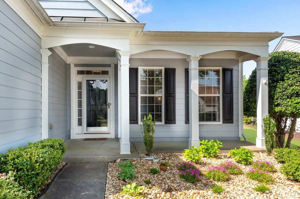 305 Dexter Dr, Holly Springs, GA 30188