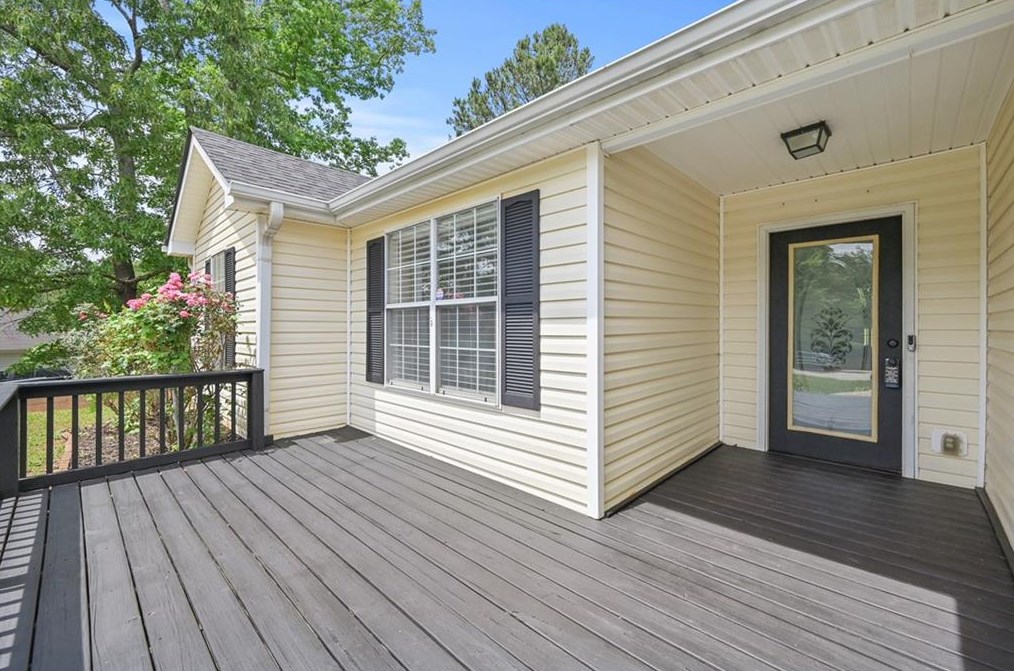 210 Mountain Ln, Porterdale, GA 30016-7715
