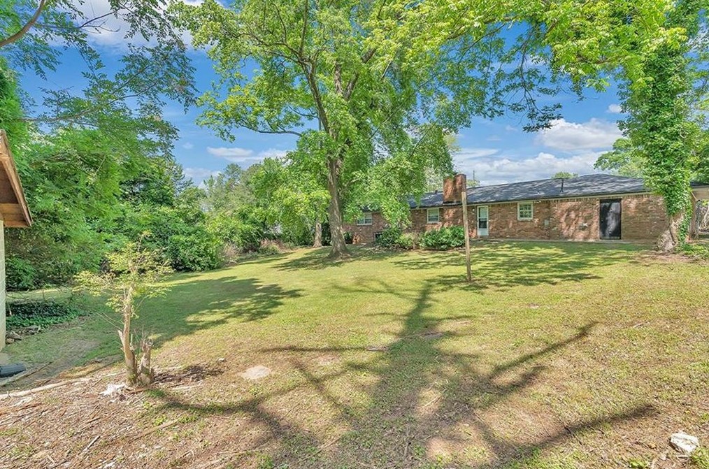 4417 Herschel Rd, Atlanta GA  30337-4903 exterior