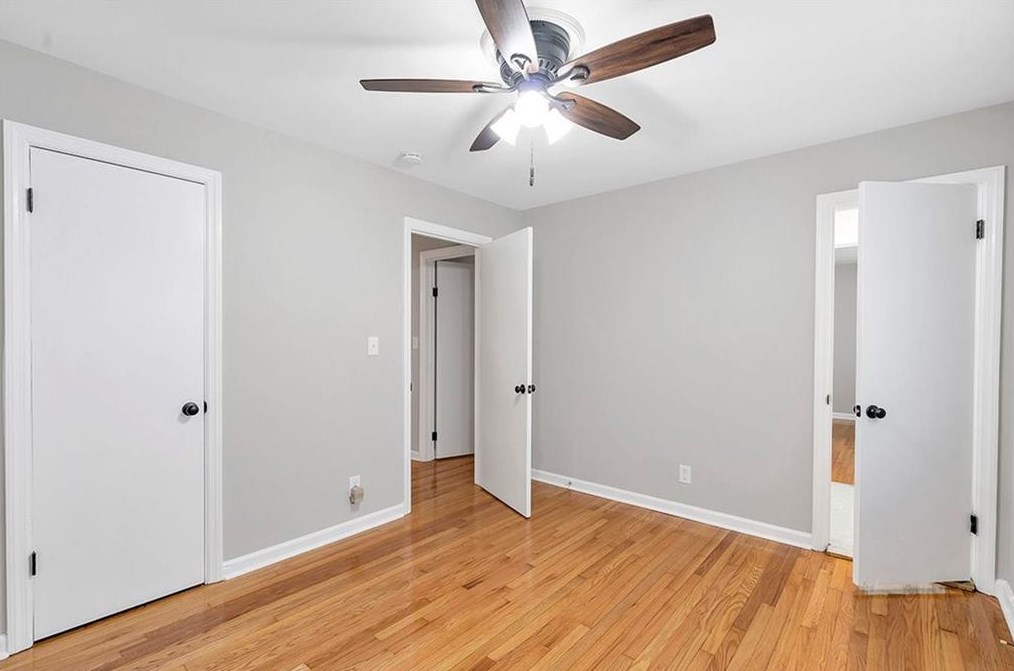 4417 Herschel Rd, Atlanta GA  30337-4903 exterior