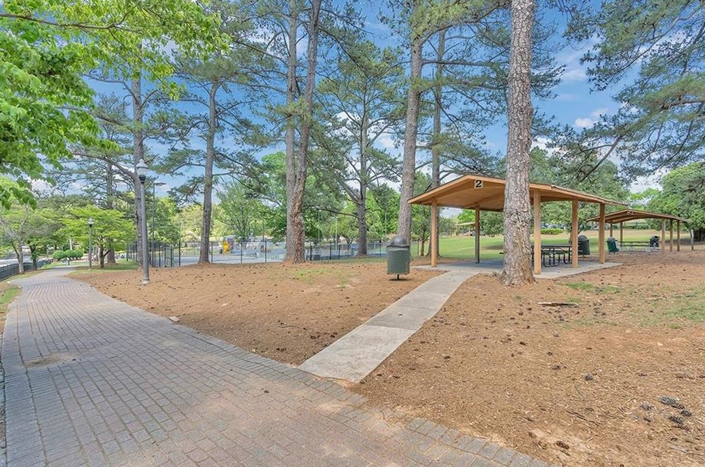 4417 Herschel Rd, Atlanta GA  30337-4903 exterior