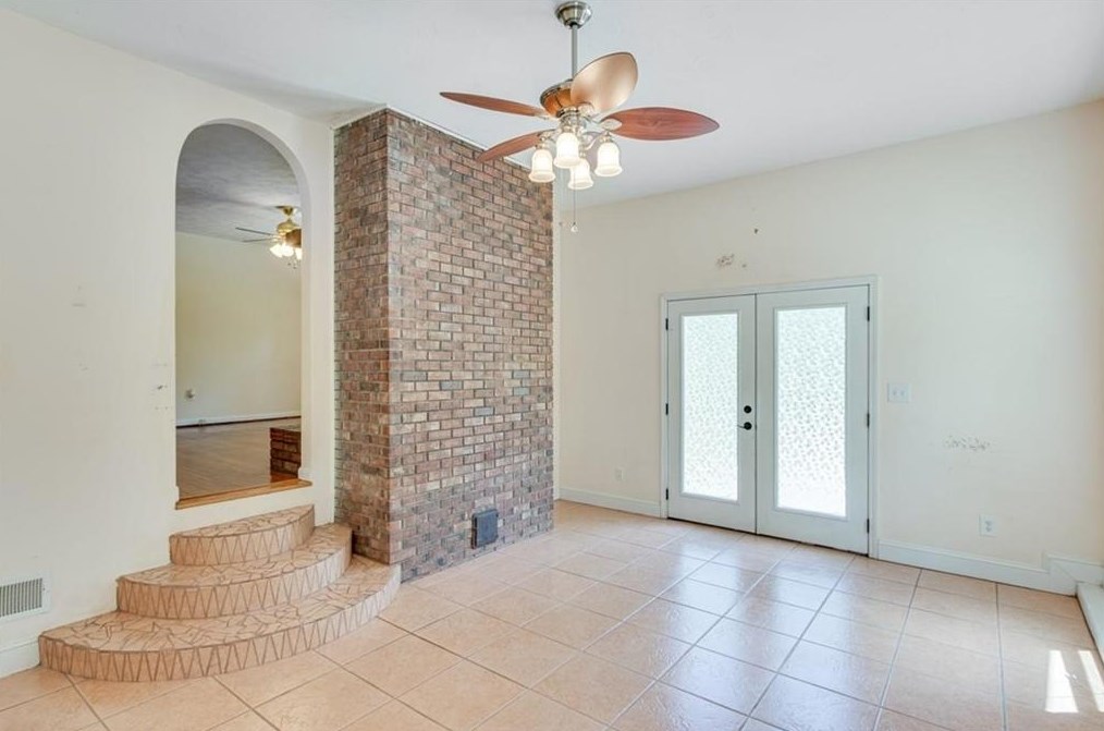 5434 Marlow Dr, Gainesville GA 30501-7010 exterior