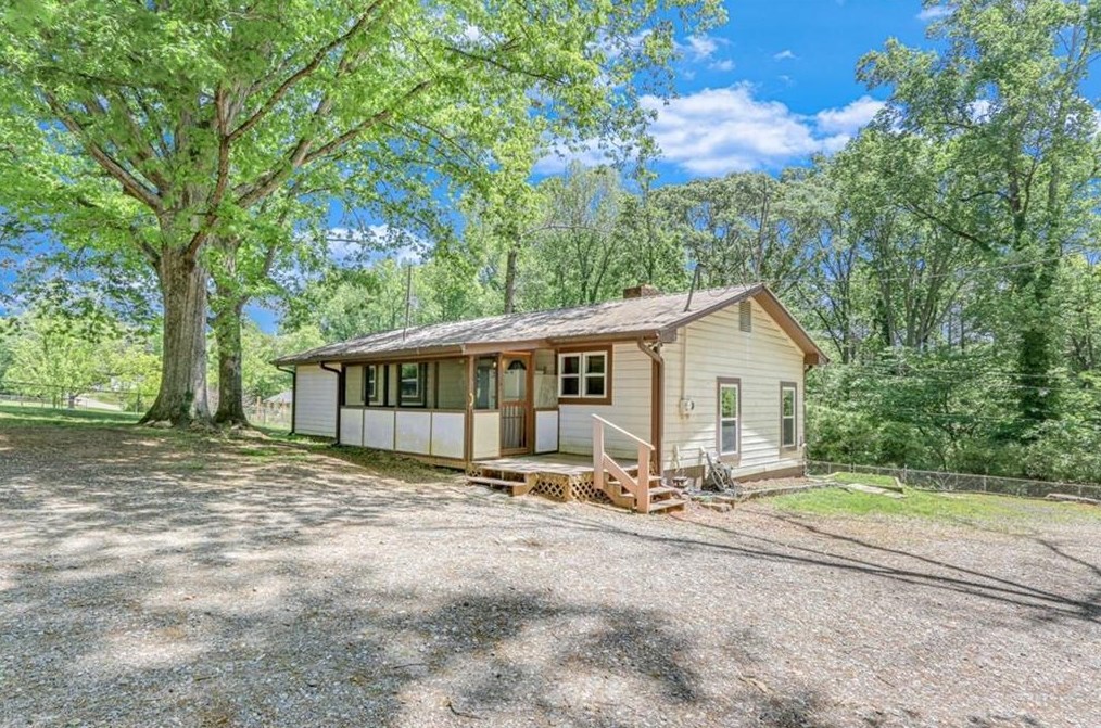 5434 Marlow Dr, Gainesville GA 30501-7010 exterior