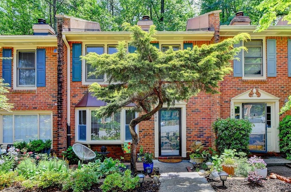 906 Chippendale Ln, Norcross, GA 30093