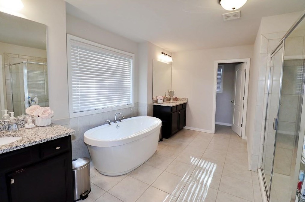 2532 Ozella Pl, Atlanta GA  30331-8095 exterior