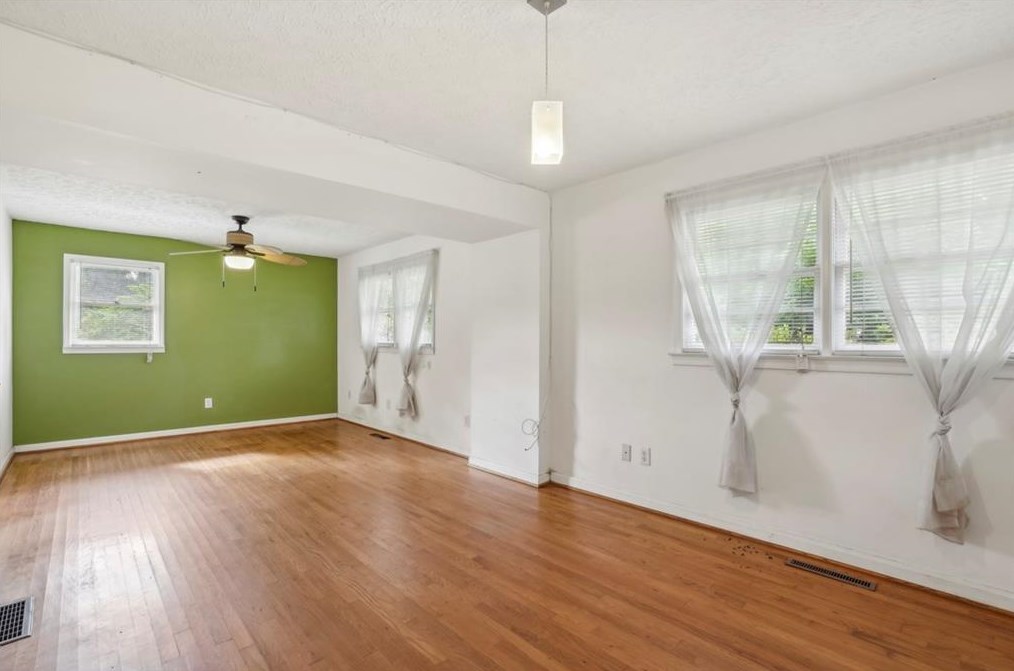 1954 Woodbine Ter, Atlanta GA  30329-2726 exterior