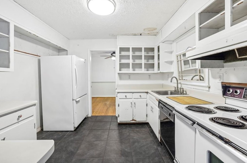 1954 Woodbine Ter, Atlanta GA  30329-2726 exterior