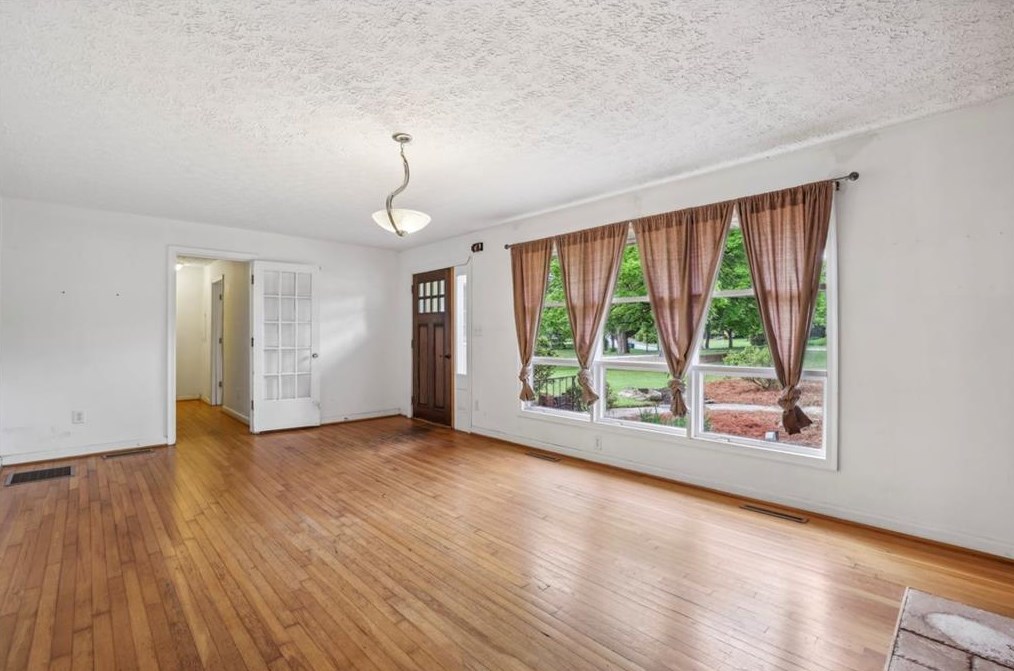 1954 Woodbine Ter, Atlanta GA  30329-2726 exterior