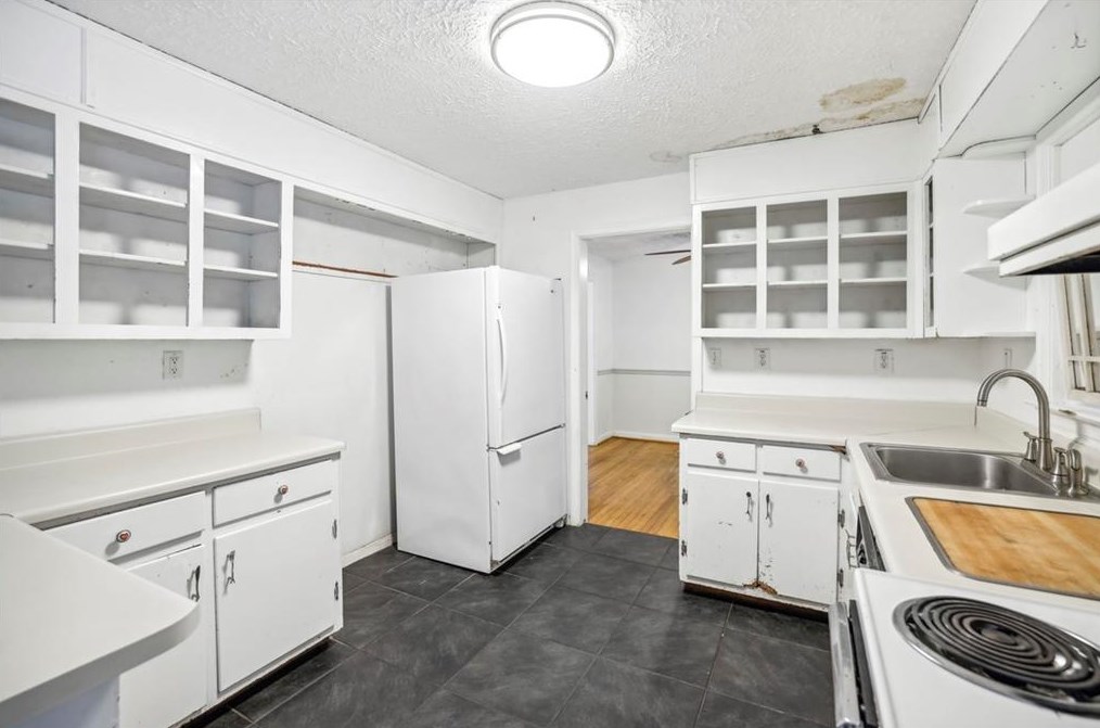 1954 Woodbine Ter, Atlanta GA  30329-2726 exterior