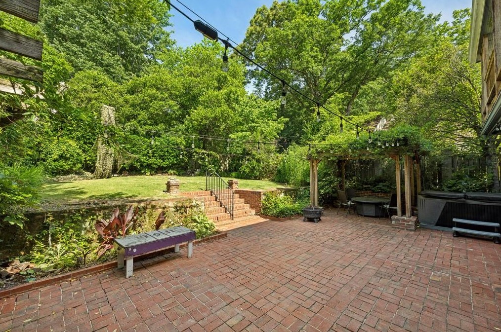 848 Durant Pl, Atlanta GA  30308-1609 exterior