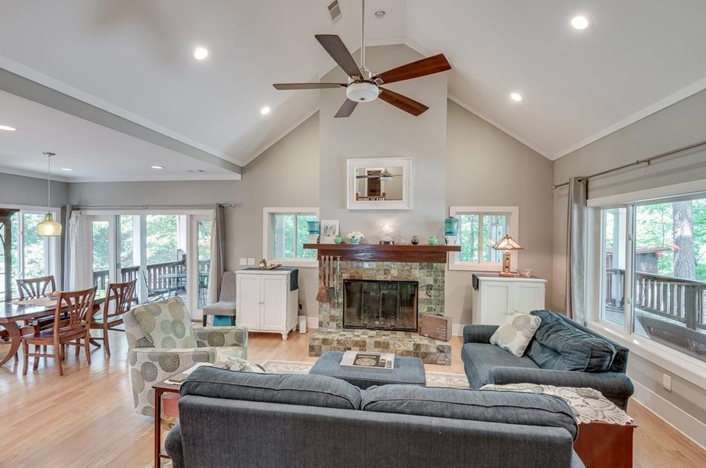 1055 Mercer St, Atlanta GA  30312-3520 exterior