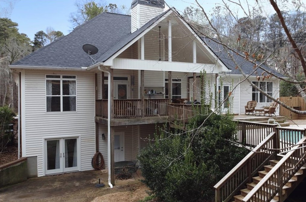 1351 Pickett Bridge Rd, Porterdale, GA 30016-5668