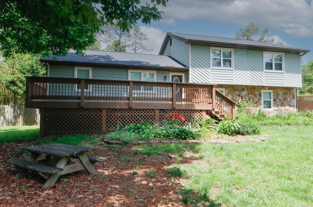 1366 Raintree Dr, Lithonia, GA 30078