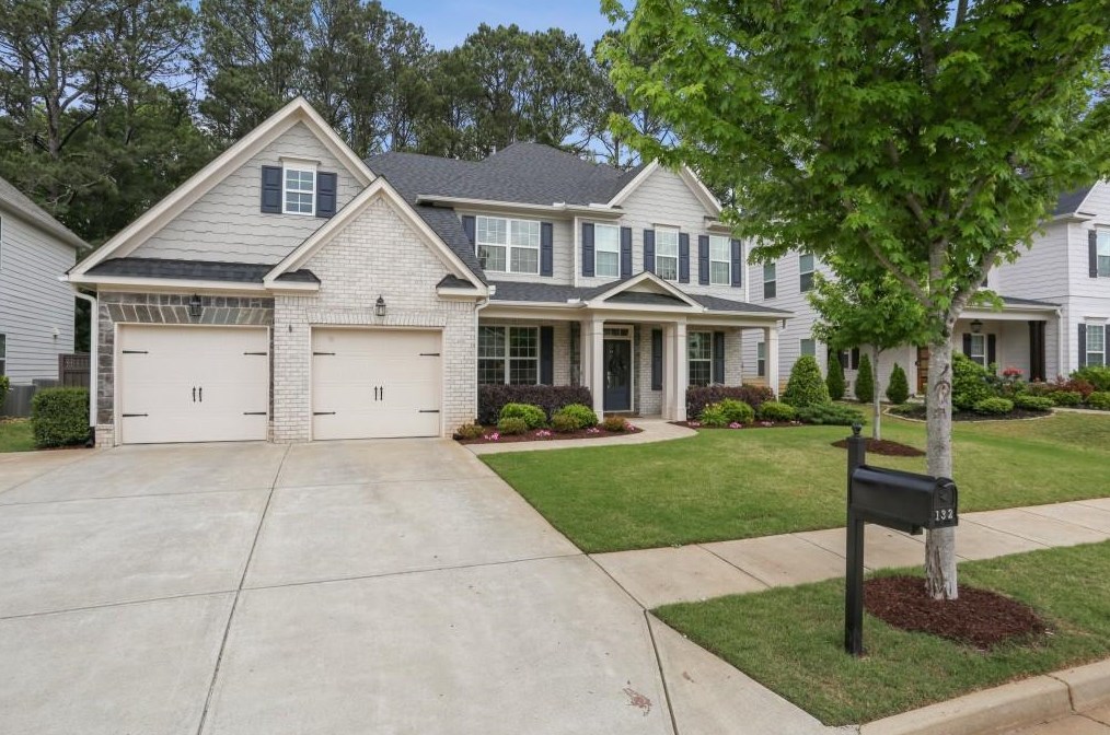 132 Edinburgh Dr, Holly Springs, GA 30115