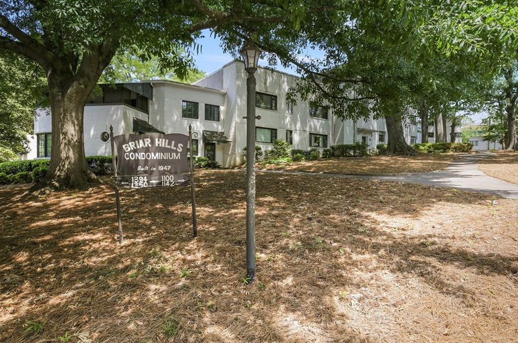 1360 Briarwood Dr, Atlanta GA  30306-2548 exterior