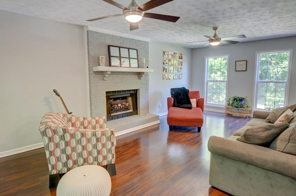 125 Pine Club Ln, Alpharetta, GA 30022-5850