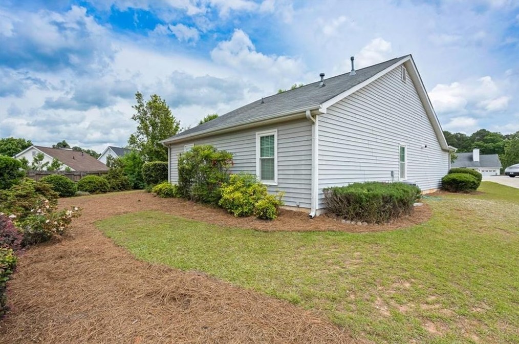 6775 Chesepeake Pt, Rex GA 30273-2236 exterior