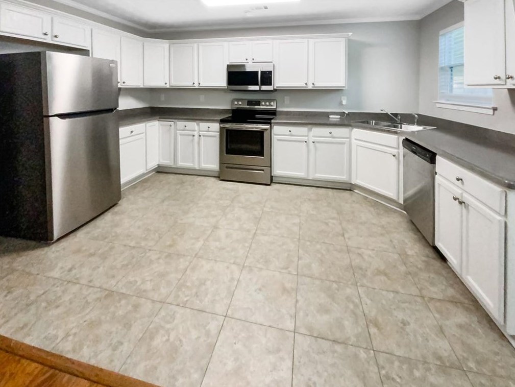 1750 Riverchase Cir, Conyers, GA 30013-0065