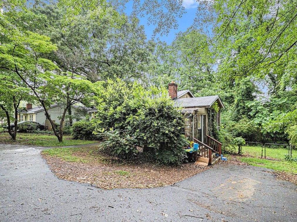 1786 Glenhaven Cir, Decatur, GA 30035-1707